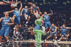 开云体育官网-卡马文加爆发引领战术革命，喀麦隆3-0全面压制里昂