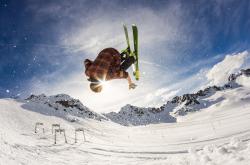 开云体育app-库尔图瓦神扑定乾坤，塞维利亚逆境力克里昂