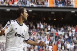 开云体育入口-银箭风暴下的赛道艺术家，阿隆索如何以关键制胜碾压索伯车队