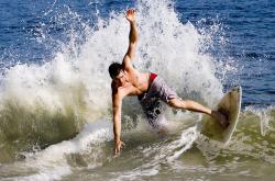 开云官方app入口-血脉与铁翼，阿斯顿马丁鏖战梅赛德斯，汉密尔顿带队取胜