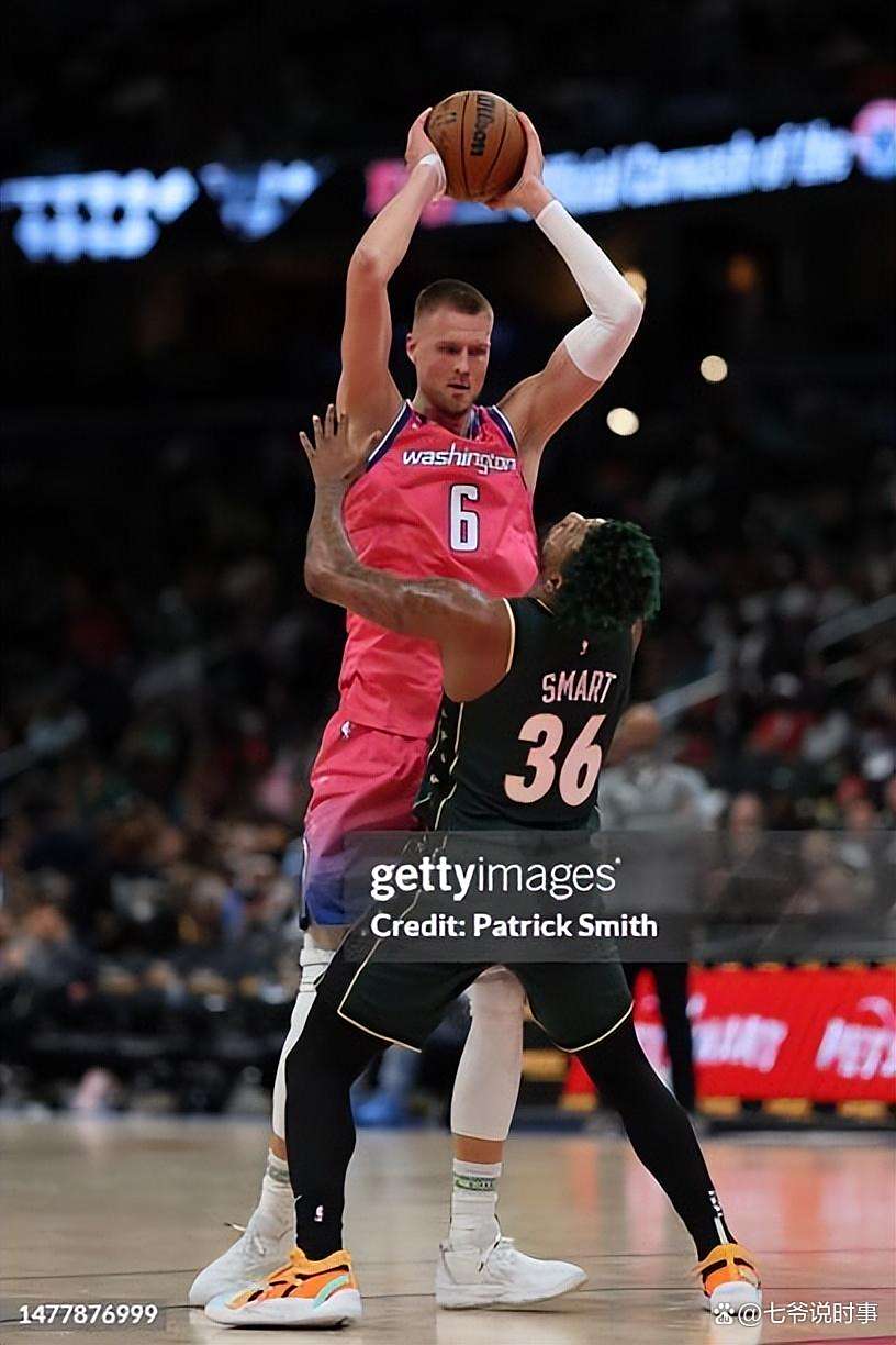 独行侠客场胜出，主场逆转建功