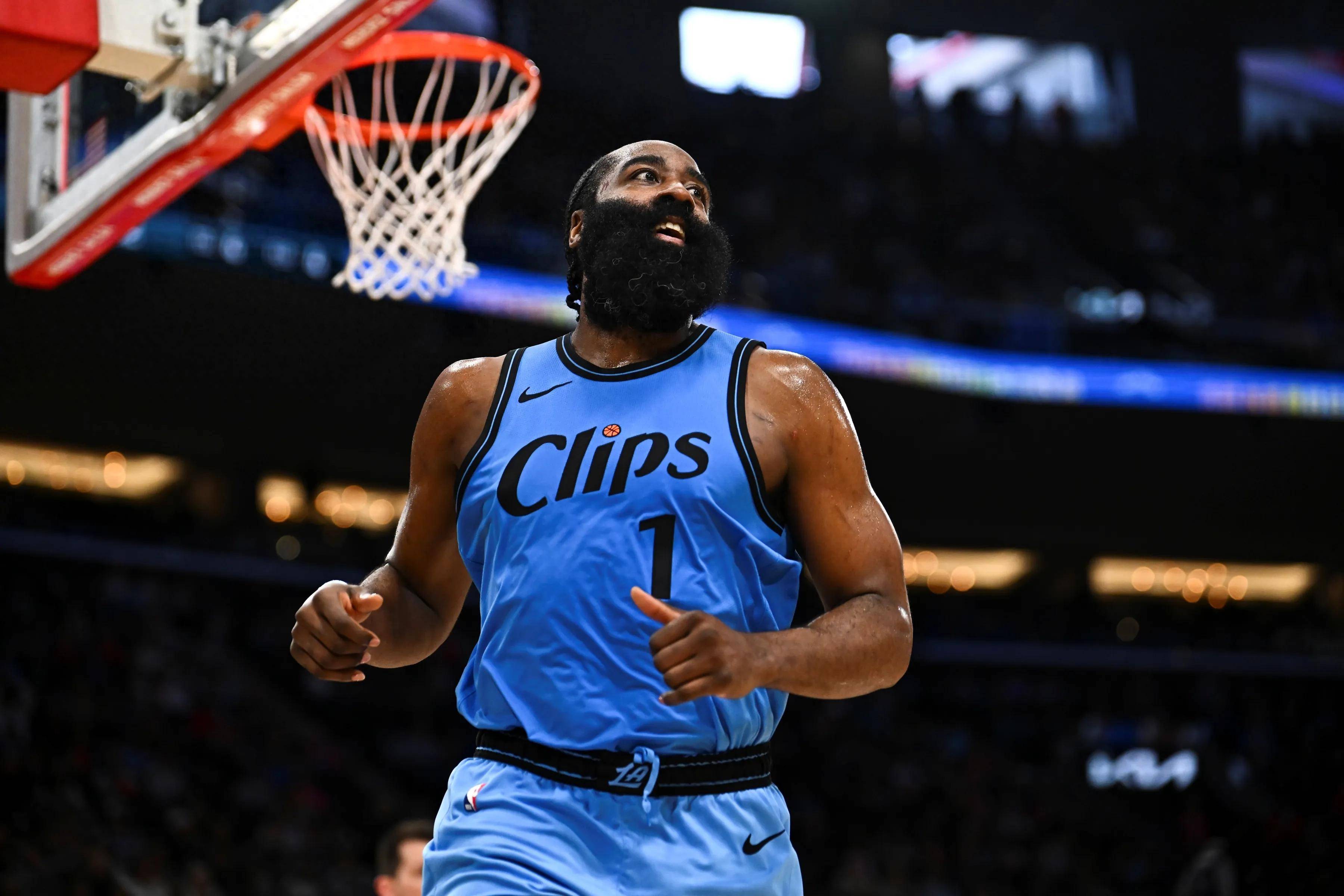 某球员在NBA常规赛中取得历史性的三分球纪录