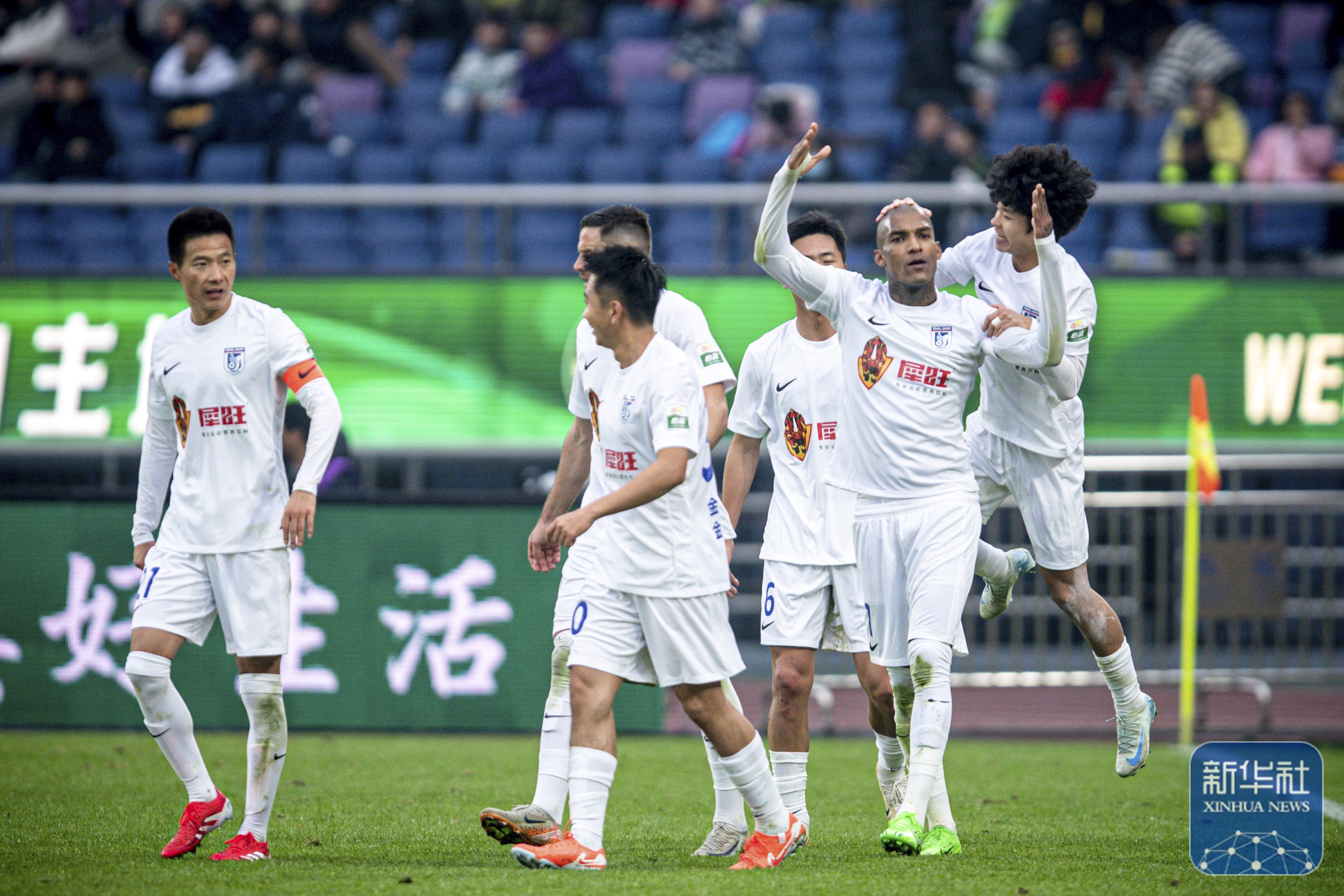 包含武汉卓尔将迎来与浙江绿城的激战的词条