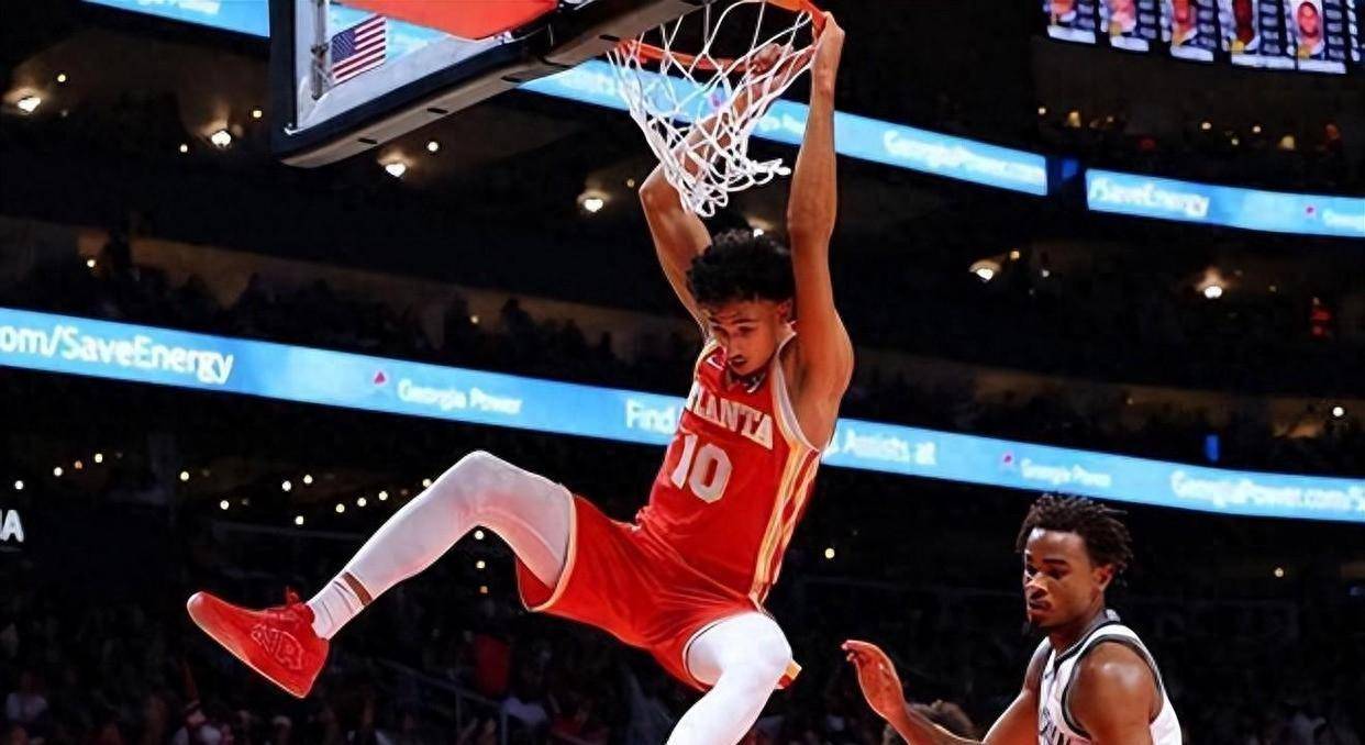 老鹰队新秀表现出色,球队升起爆发潜力 老鹰队新秀表现出色,球队升起爆发潜力