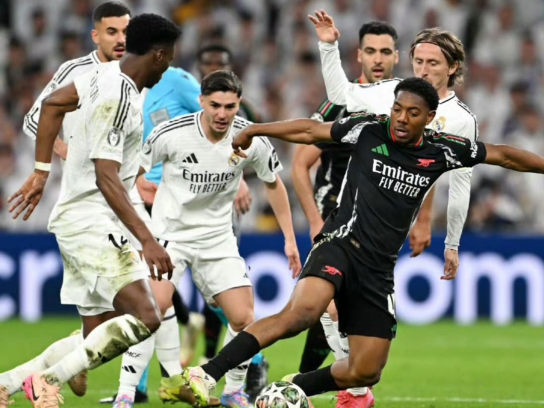 关于足球豪门争夺冠军殊死战,欧洲赛场再迎高潮的信息 关于足球豪门争夺冠军殊死战,欧洲赛场再迎高潮的信息