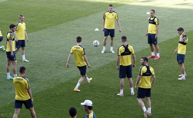 罗马尼亚决战压力山大,土耳其队士气高涨 罗马尼亚决战压力山大,土耳其队士气高涨