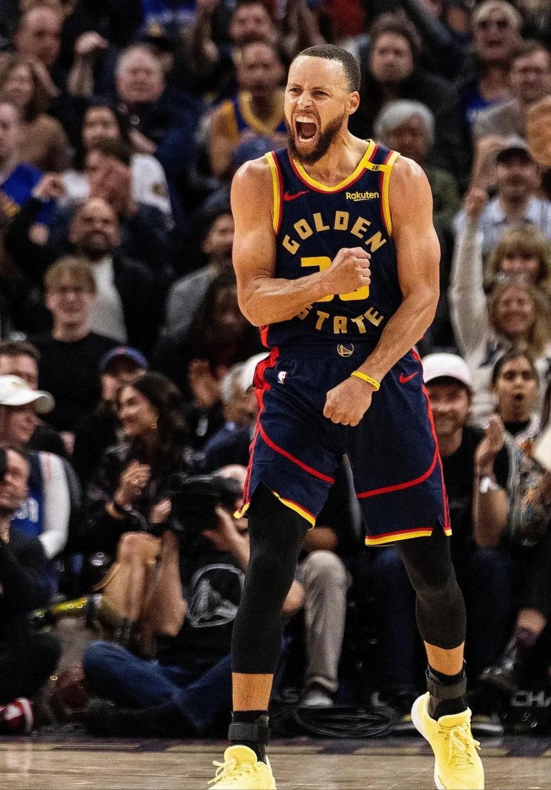 勇士力克魔术，库里砍下40分