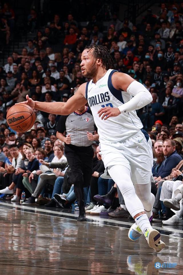 犹他爵士队成功晋级西部半决赛，创造历史