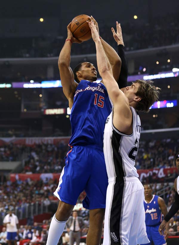 格里芬领衔灰熊迎战马刺，火药味十足的对决即将上演