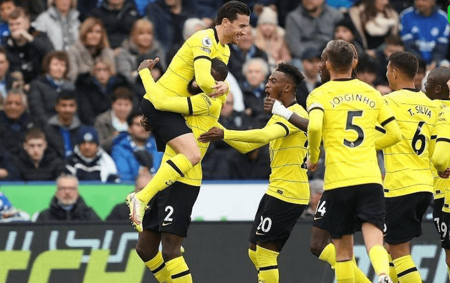 利物浦客场战胜博尔顿，继续领跑积分榜