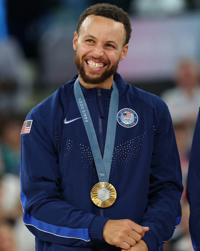 美国男篮备战奥运会,期待再次登上领奖台 美国男篮备战奥运会,期待再次登上领奖台