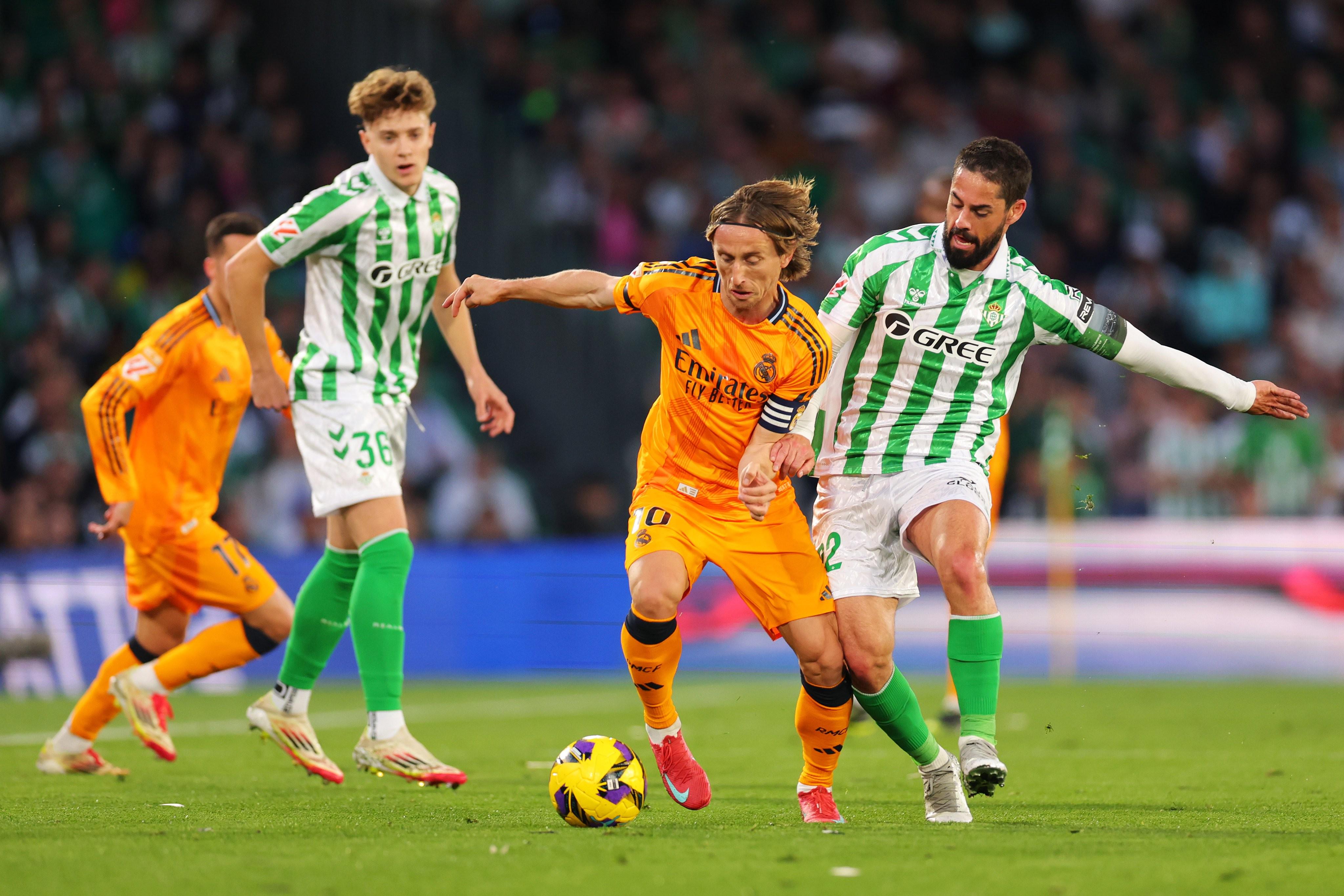 贝蒂斯客场作战：主力伤员集体复出大胜