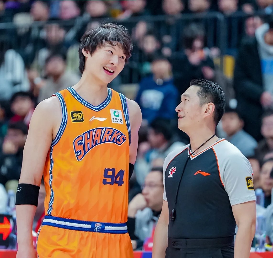 关于天津队鏖战山东队,王哲林高光表现的信息 关于天津队鏖战山东队,王哲林高光表现的信息