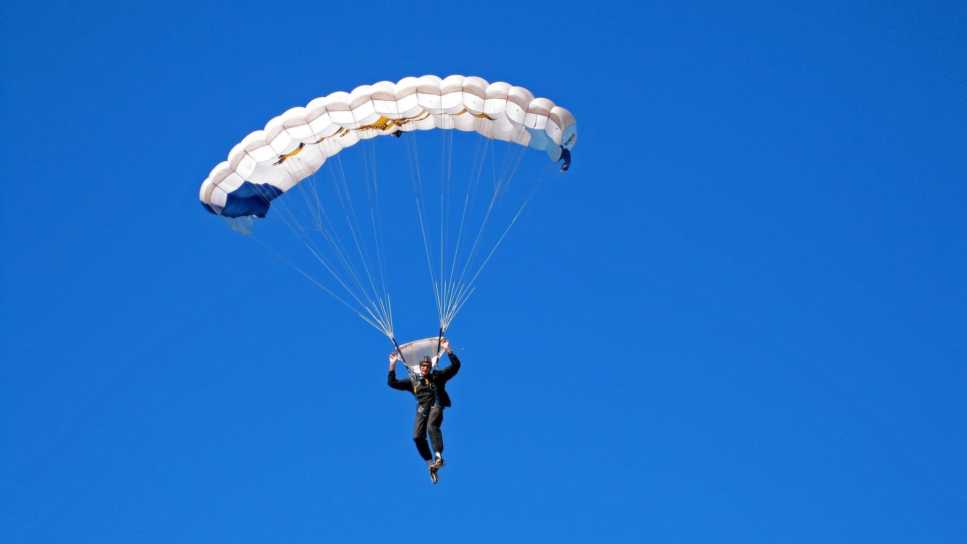 错位的黄昏,当帕尔默撕裂时间,瑞典以唯一性为刃