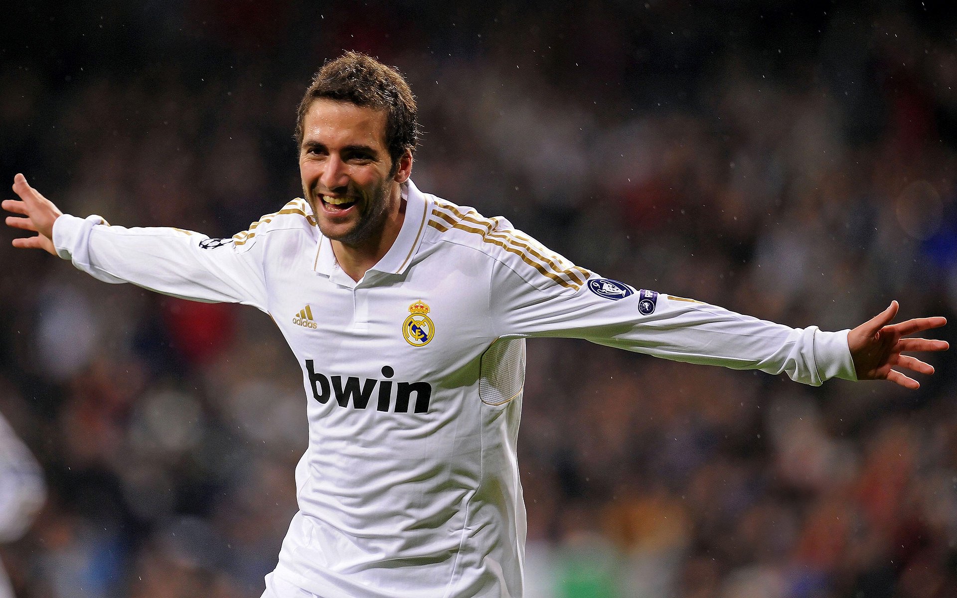 北欧寒夜,安睡者为何惊醒,迪亚斯与那颗刺穿寂静的制胜球