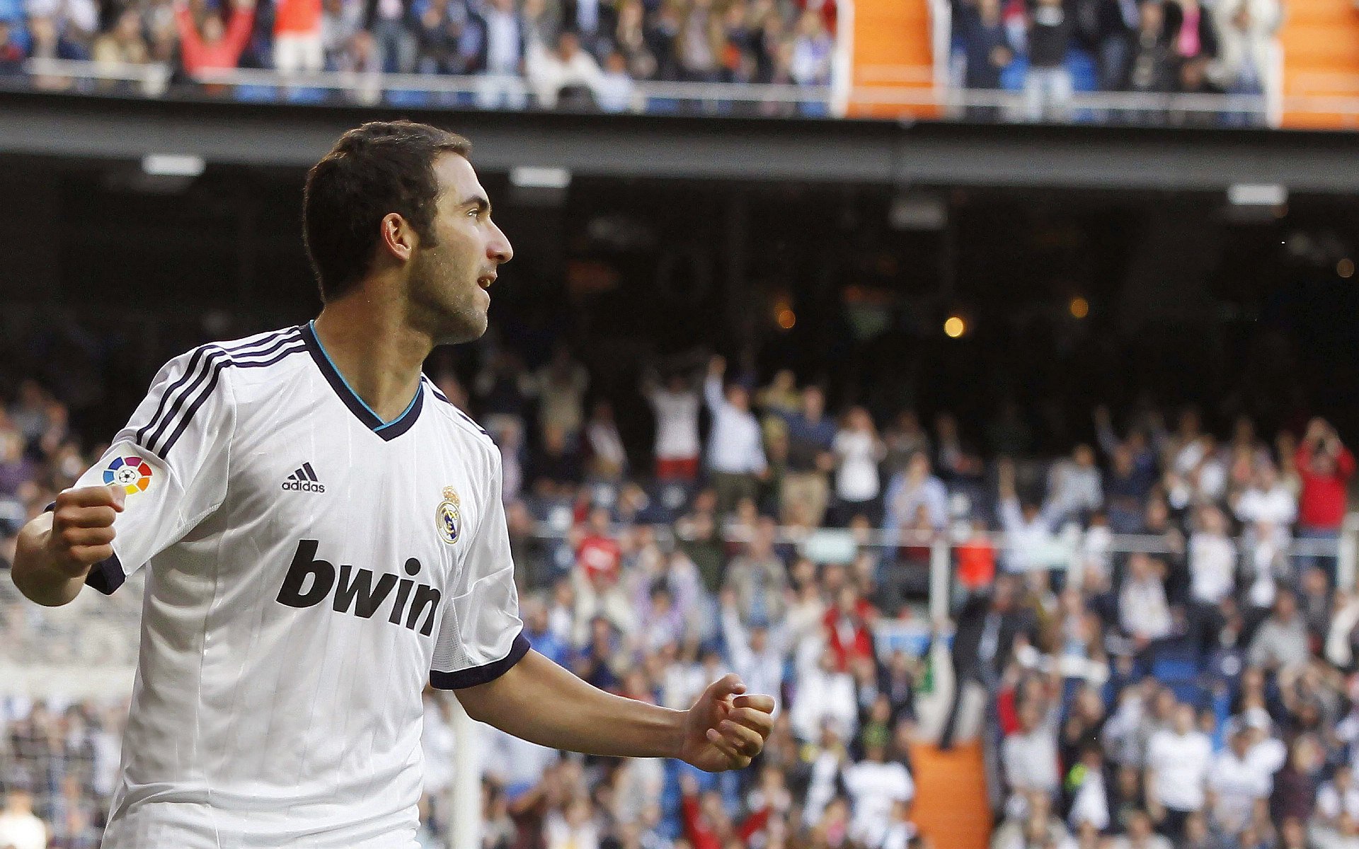 银箭风暴下的赛道艺术家，阿隆索如何以关键制胜碾压索伯车队