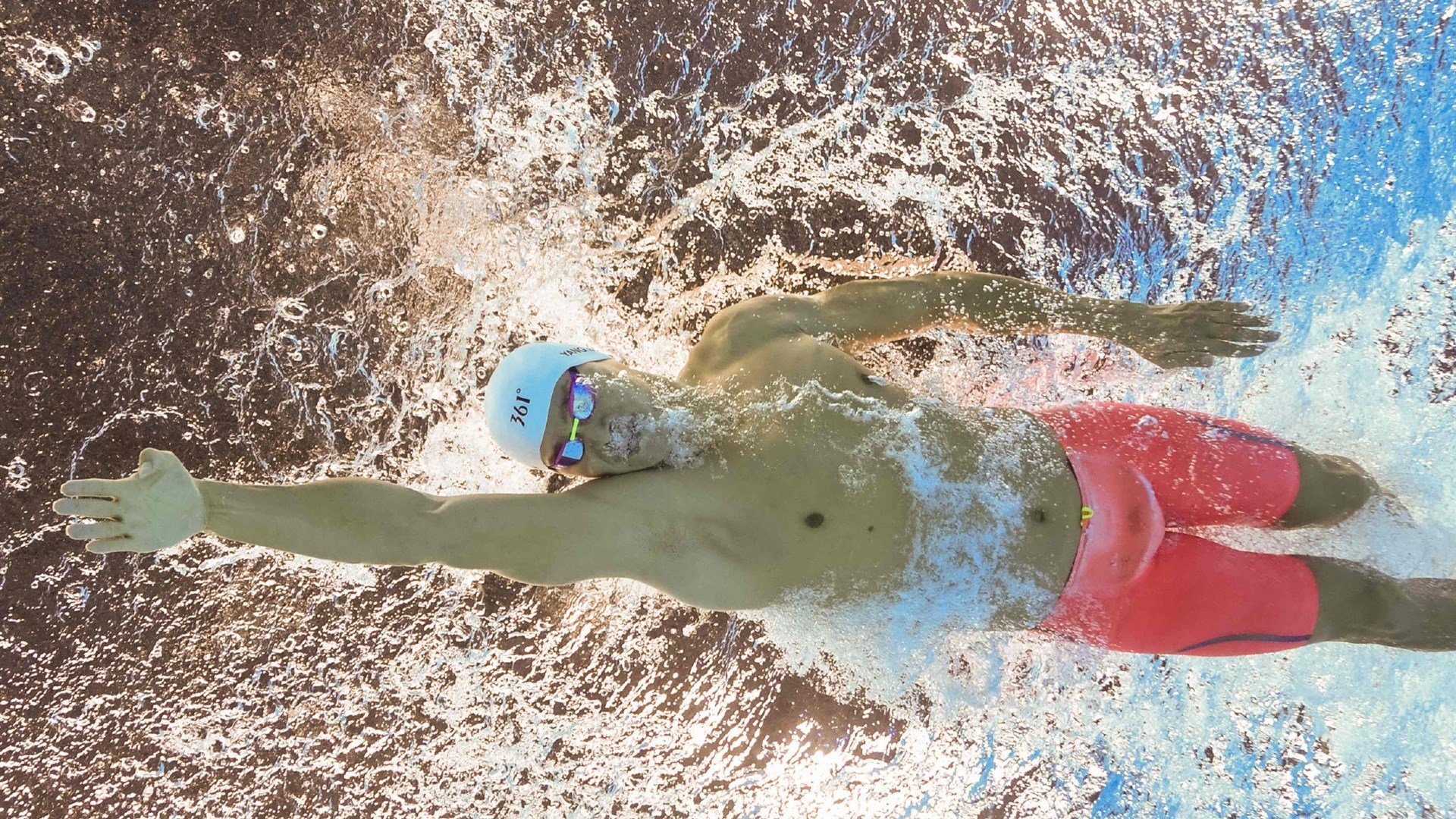 三扑点球+补时神扑！一夫当关库尔图瓦，将土耳其扛进四强